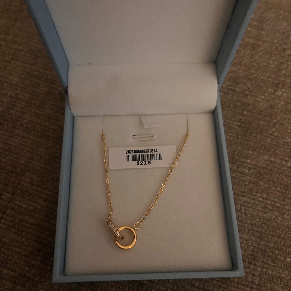 Elegant Gold Plated Necklace with Crystal Accents